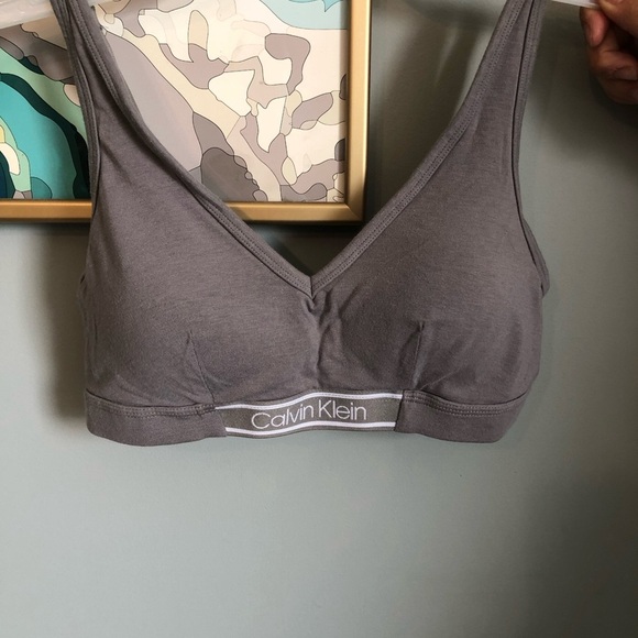 ✨2 for $25✨ set of 2! Calvin Klein Sports Bra - Picture 4 of 6